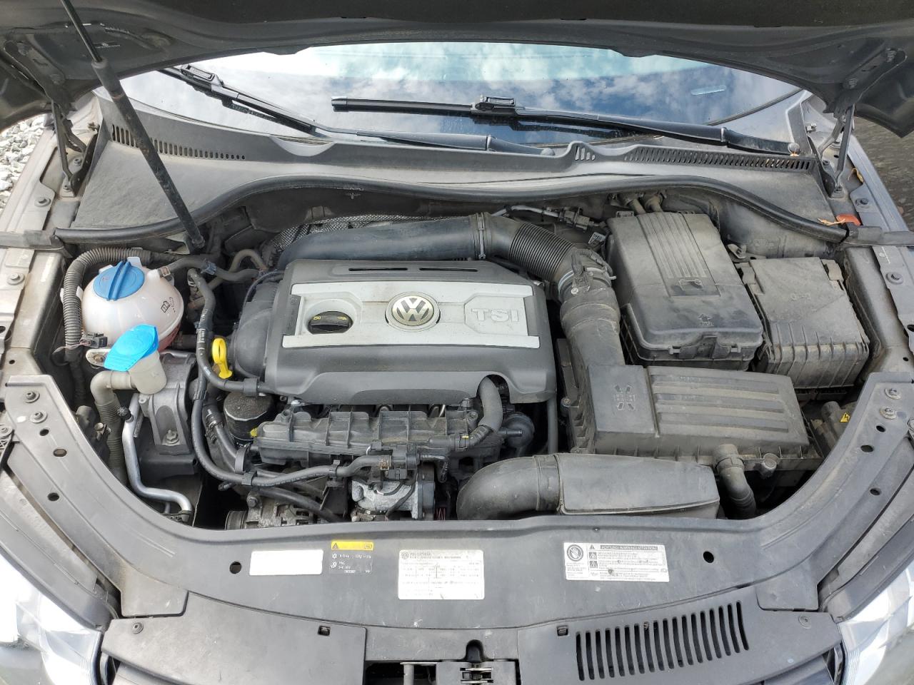 2014 Volkswagen Eos Lux VIN: WVWFW8AH0EV005995 Lot: 64643624