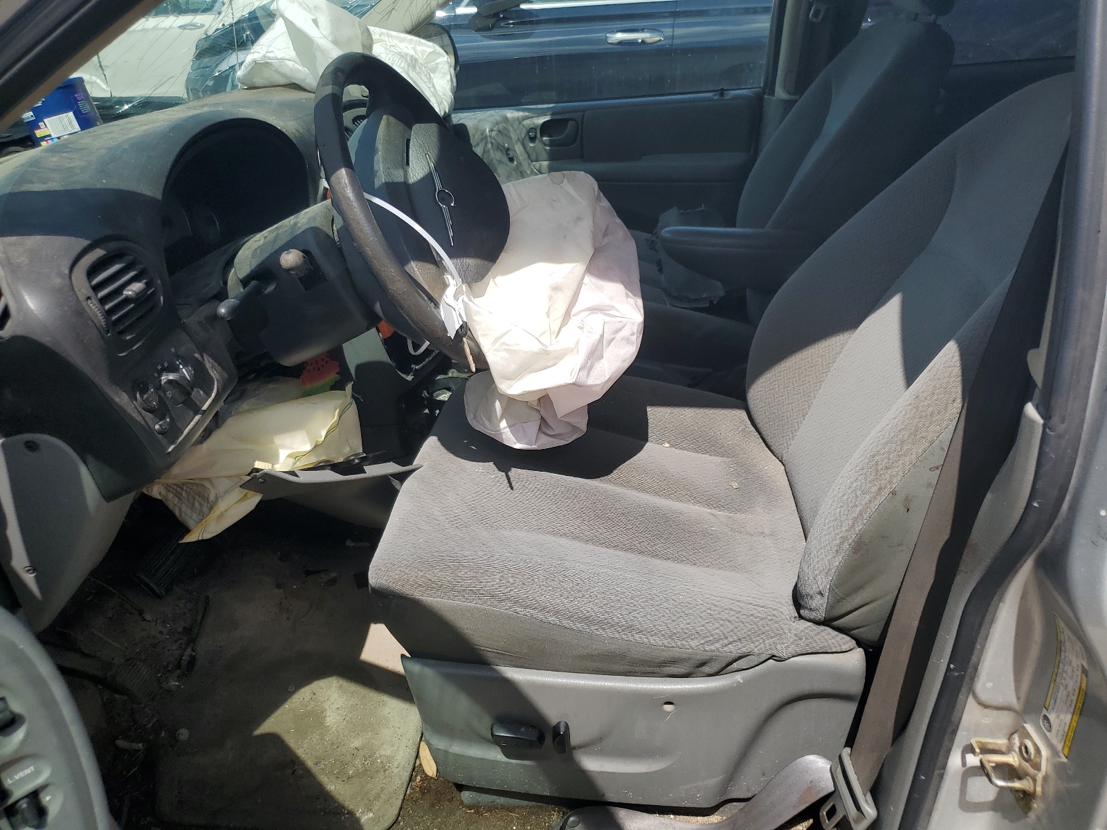 2C4GP44RX5R384926 2005 Chrysler Town & Country Lx