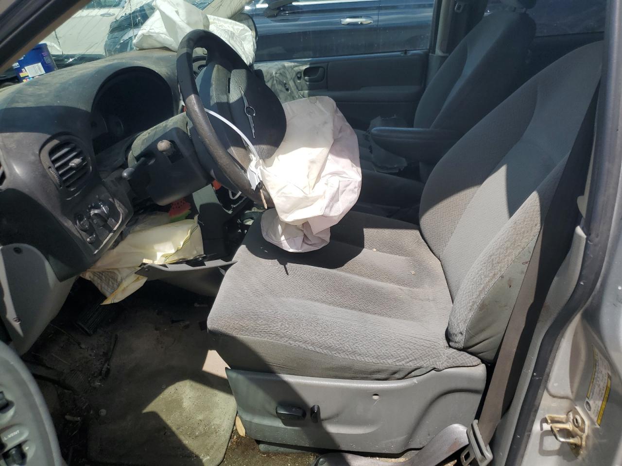 2005 Chrysler Town & Country Lx VIN: 2C4GP44RX5R384926 Lot: 64671584