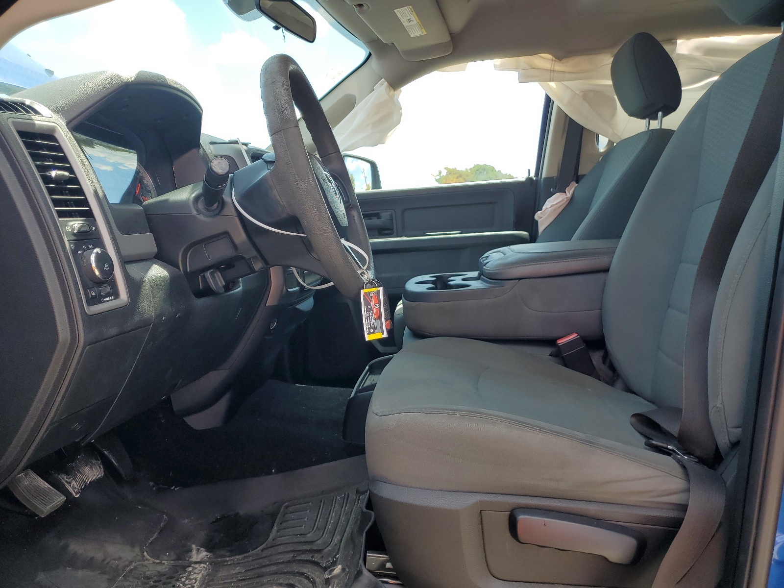 1C6RR6KGXJS292795 2018 Ram 1500 St