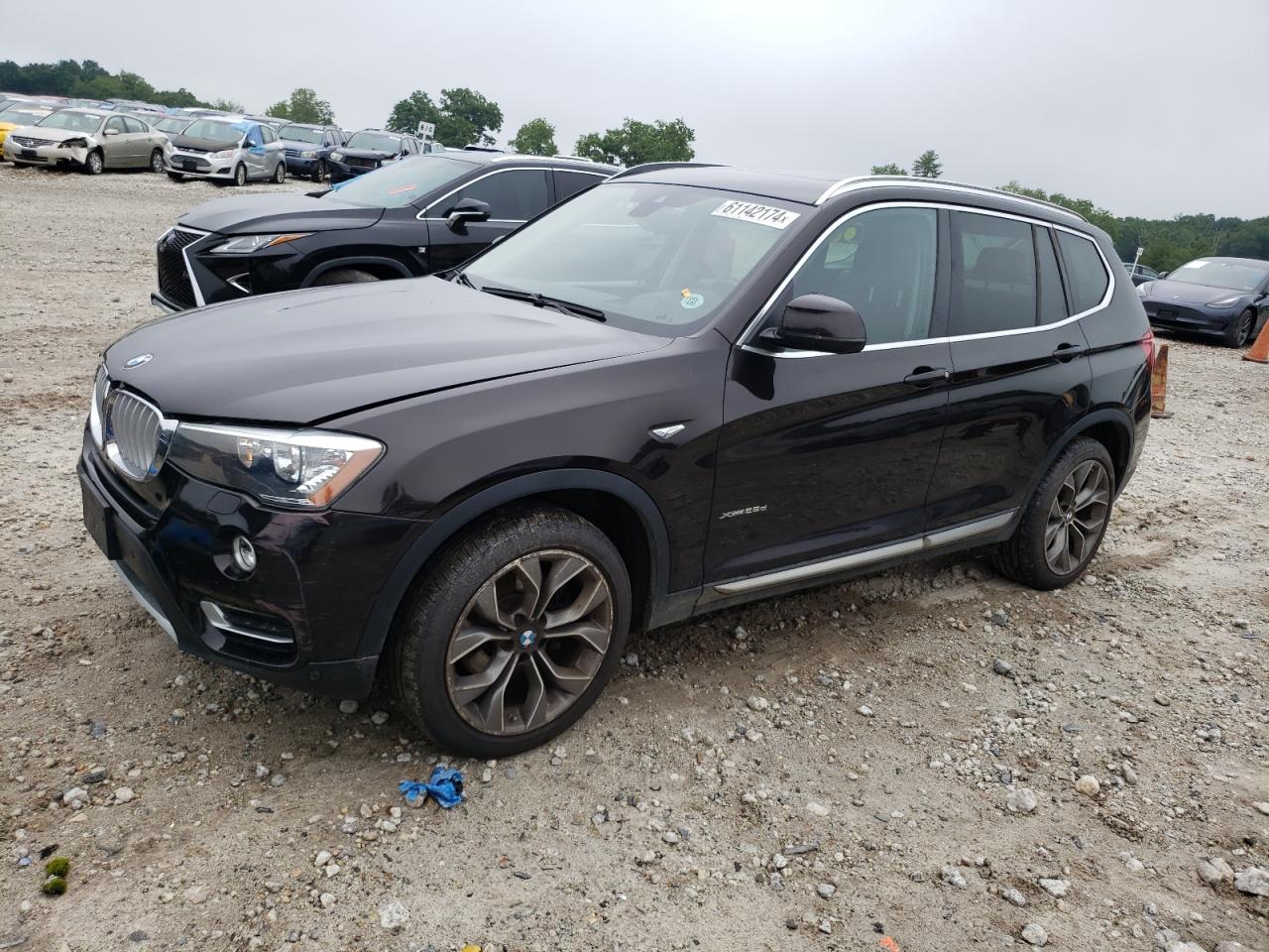 VIN 5UXWY3C56G0N87812 2016 BMW X3 no.1