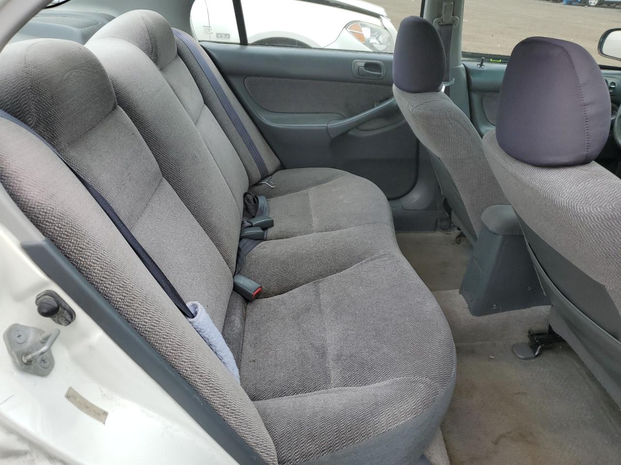 1998 Honda Civic Lx VIN: 2HGEJ6677WH529686 Lot: 64698374