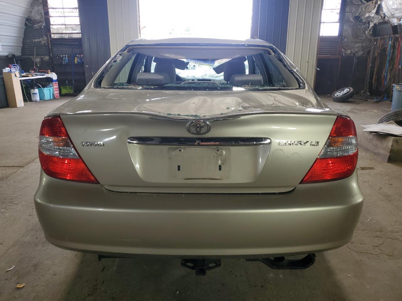 2004 Toyota Camry Le VIN: 4T1BE32K84U829774 Lot: 64134764