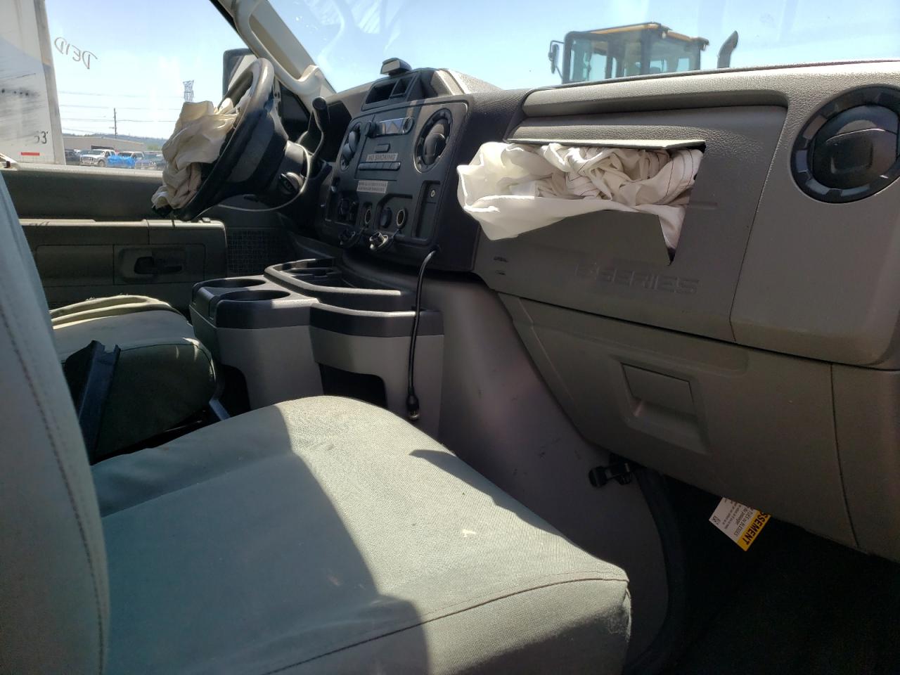 2019 Ford Econoline E450 Super Duty Cutaway Van VIN: 1FDXE4FS3KDC53742 Lot: 63181674