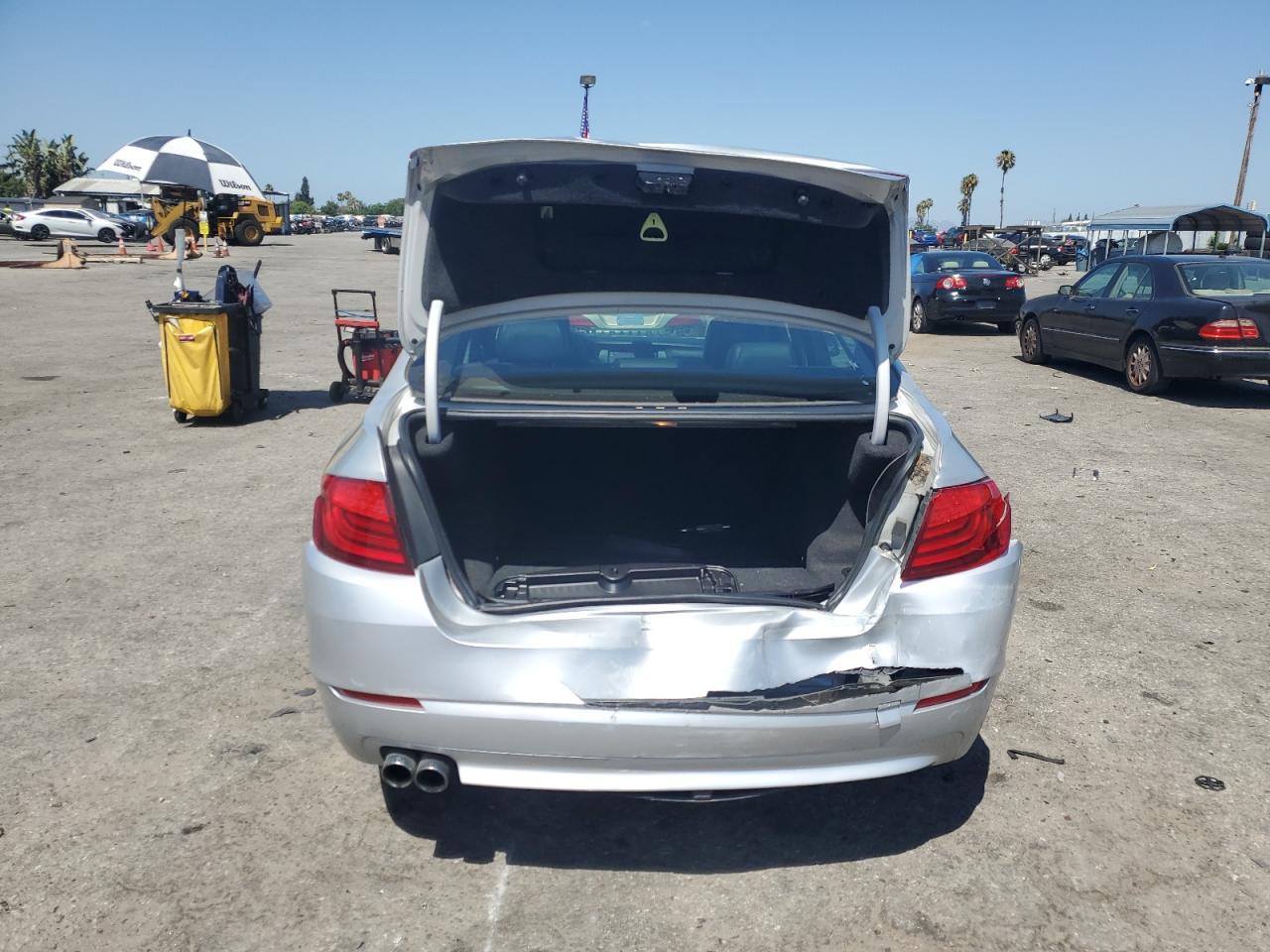 2011 BMW 528 I VIN: WBAFR1C51BDS35061 Lot: 64821234