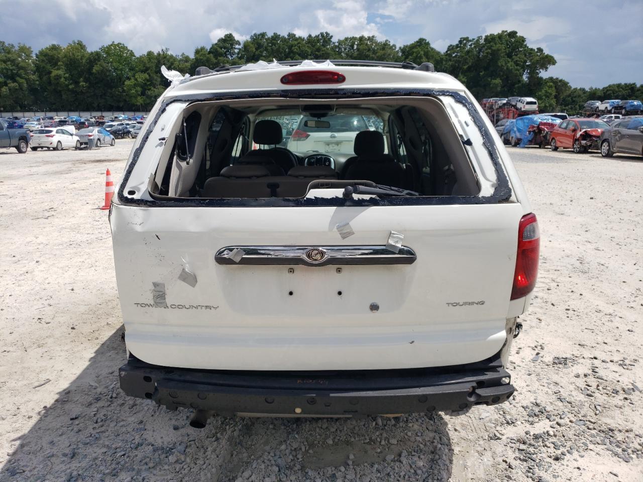 2005 Chrysler Town & Country Touring VIN: 2C4GP54L45R349767 Lot: 64741964