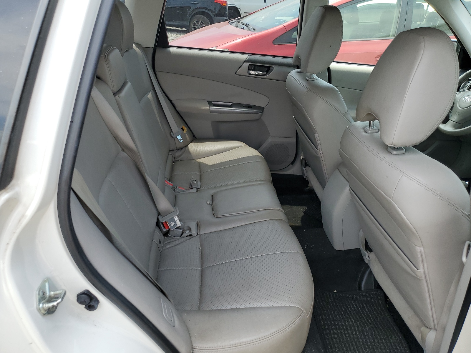 JF2SHAEC9BH722700 2011 Subaru Forester Limited