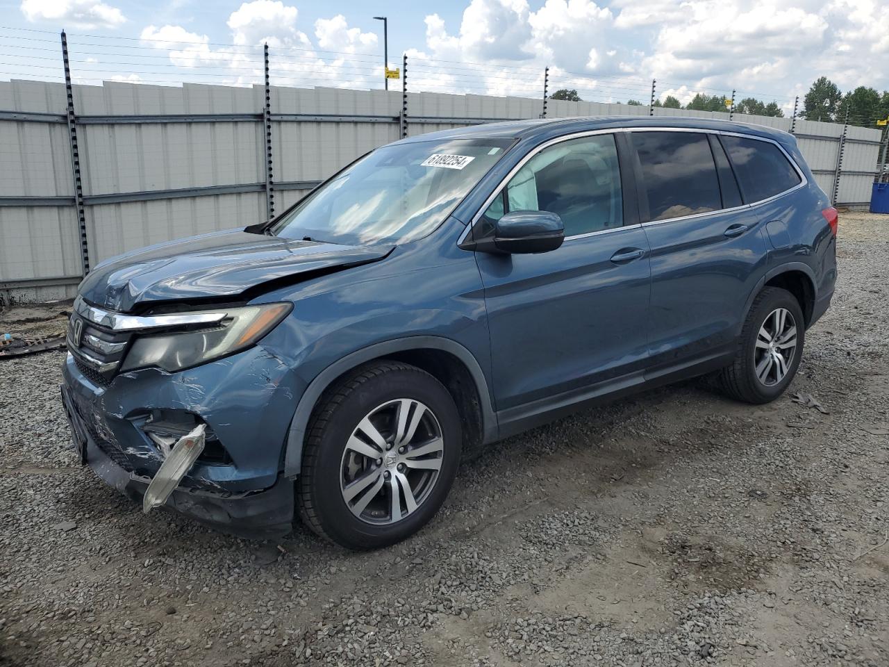 5FNYF5H69HB022311 2017 HONDA PILOT - Image 1