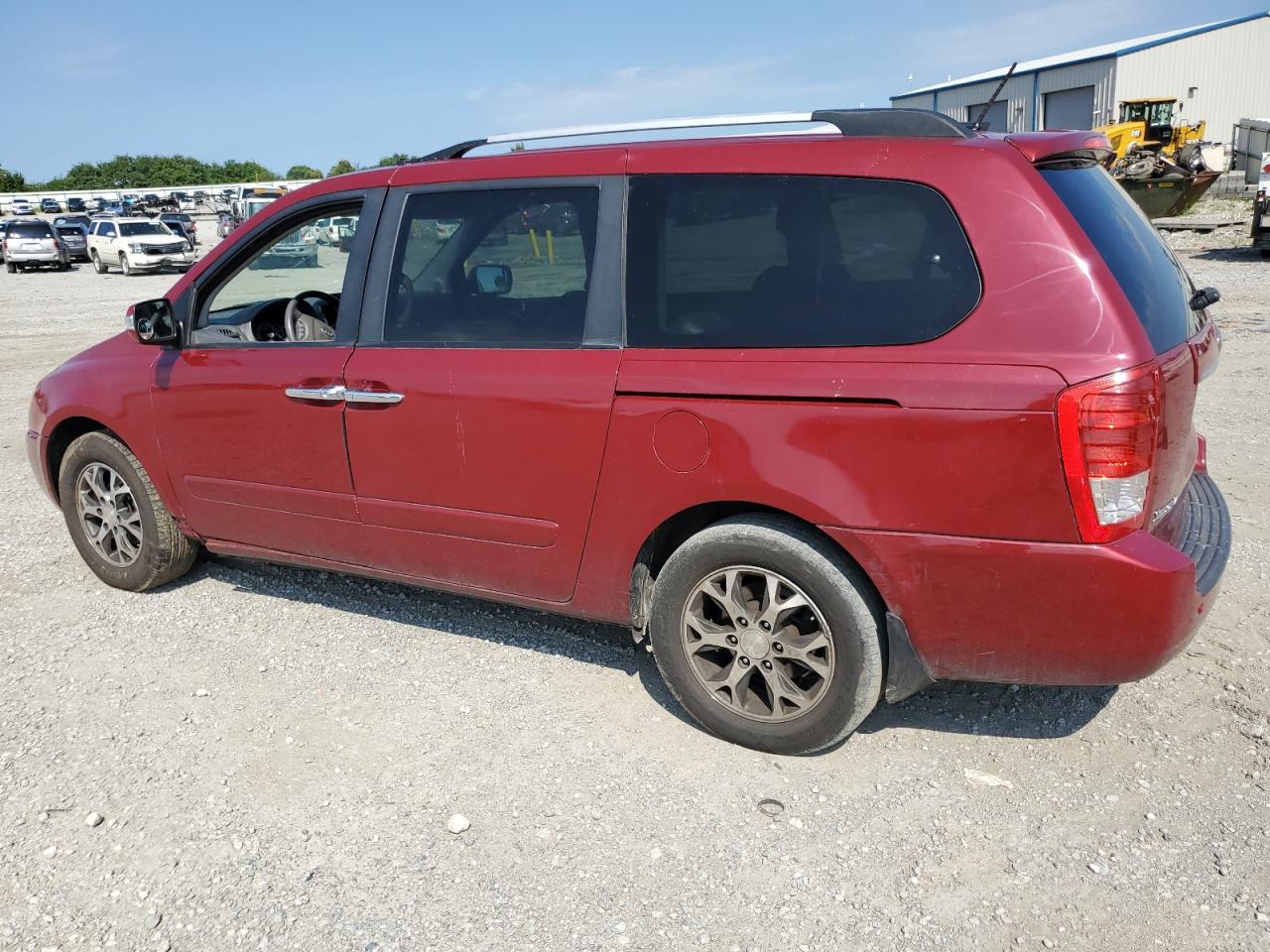 2014 Kia Sedona - Image 2