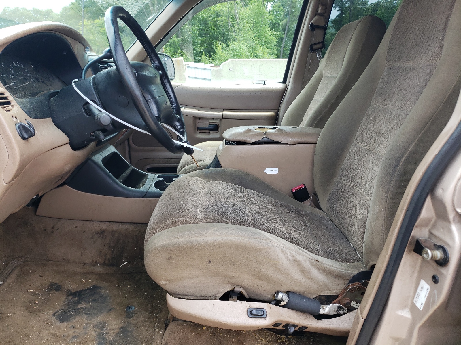 1FMZU35P8WUB28888 1998 Ford Explorer