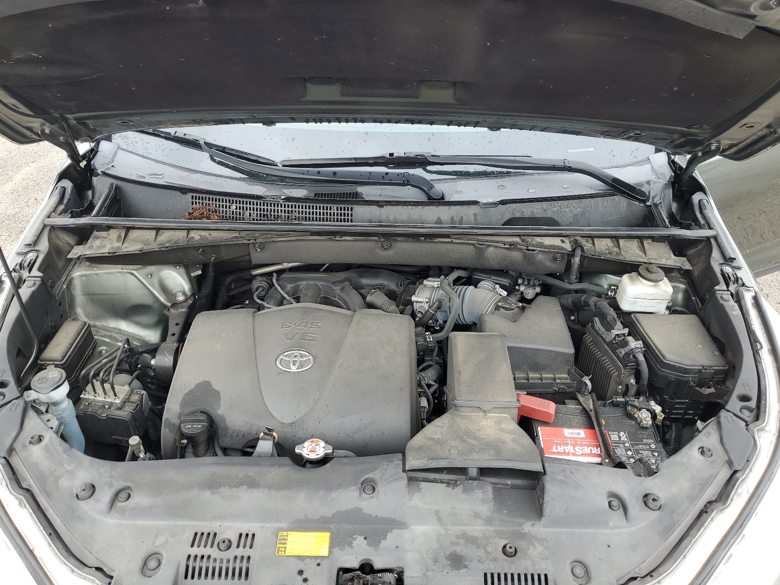 5TDKZRFH3KS332692 2019 Toyota Highlander Se