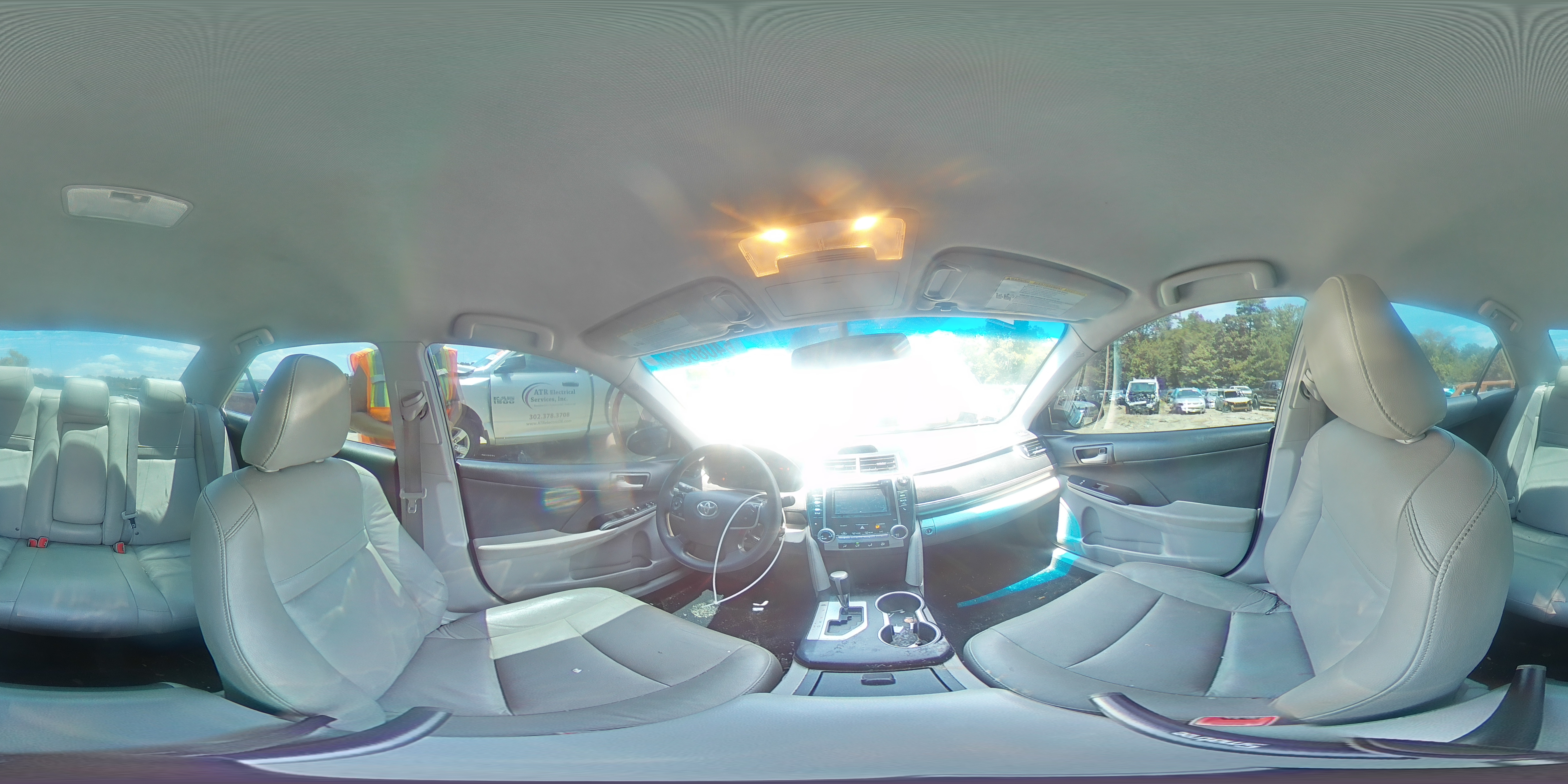 2014 Toyota Camry - Image 13