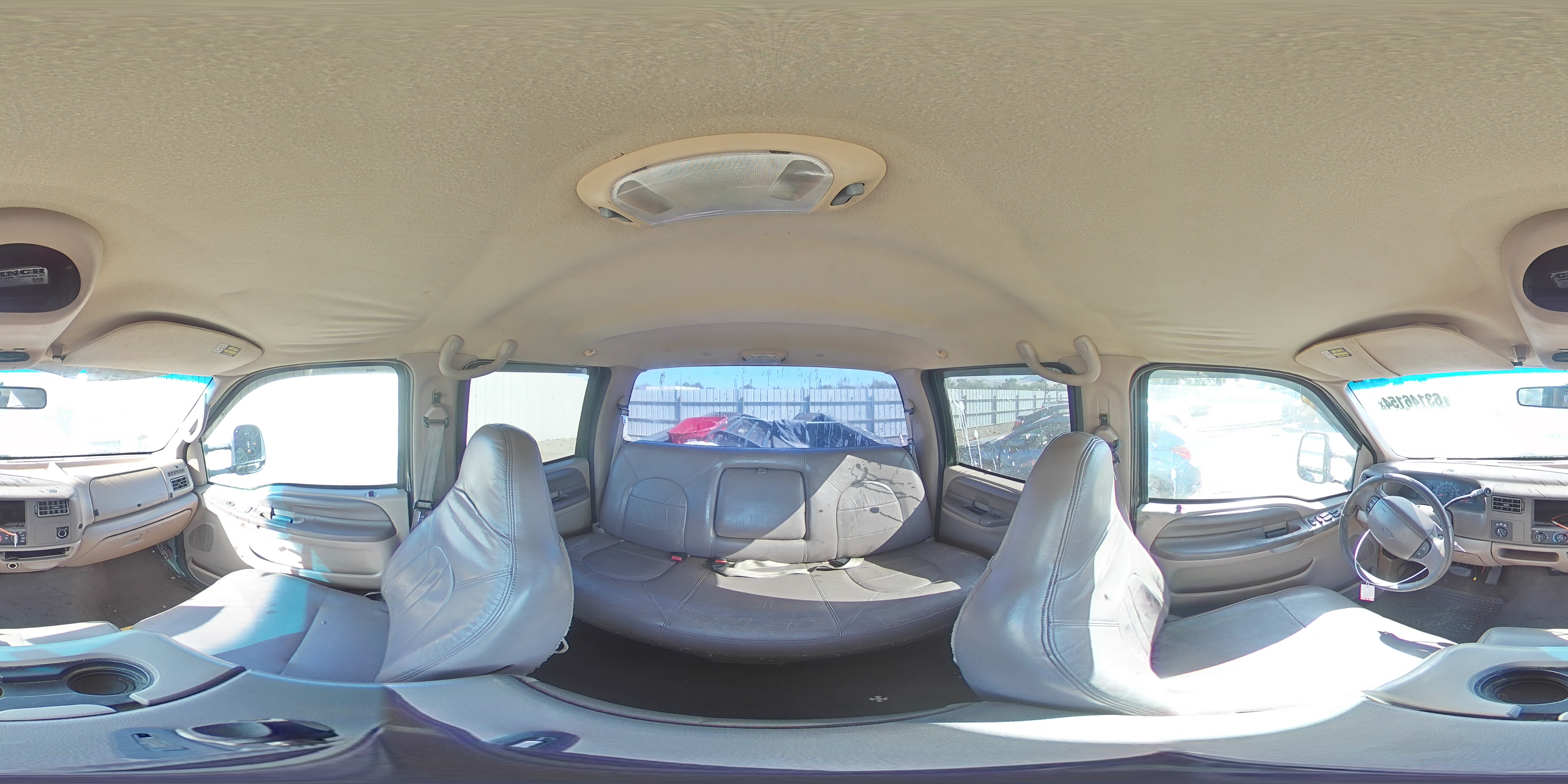 1999 Ford F350 Super Duty VIN: 1FTWW33F2XEB93579 Lot: 63146154