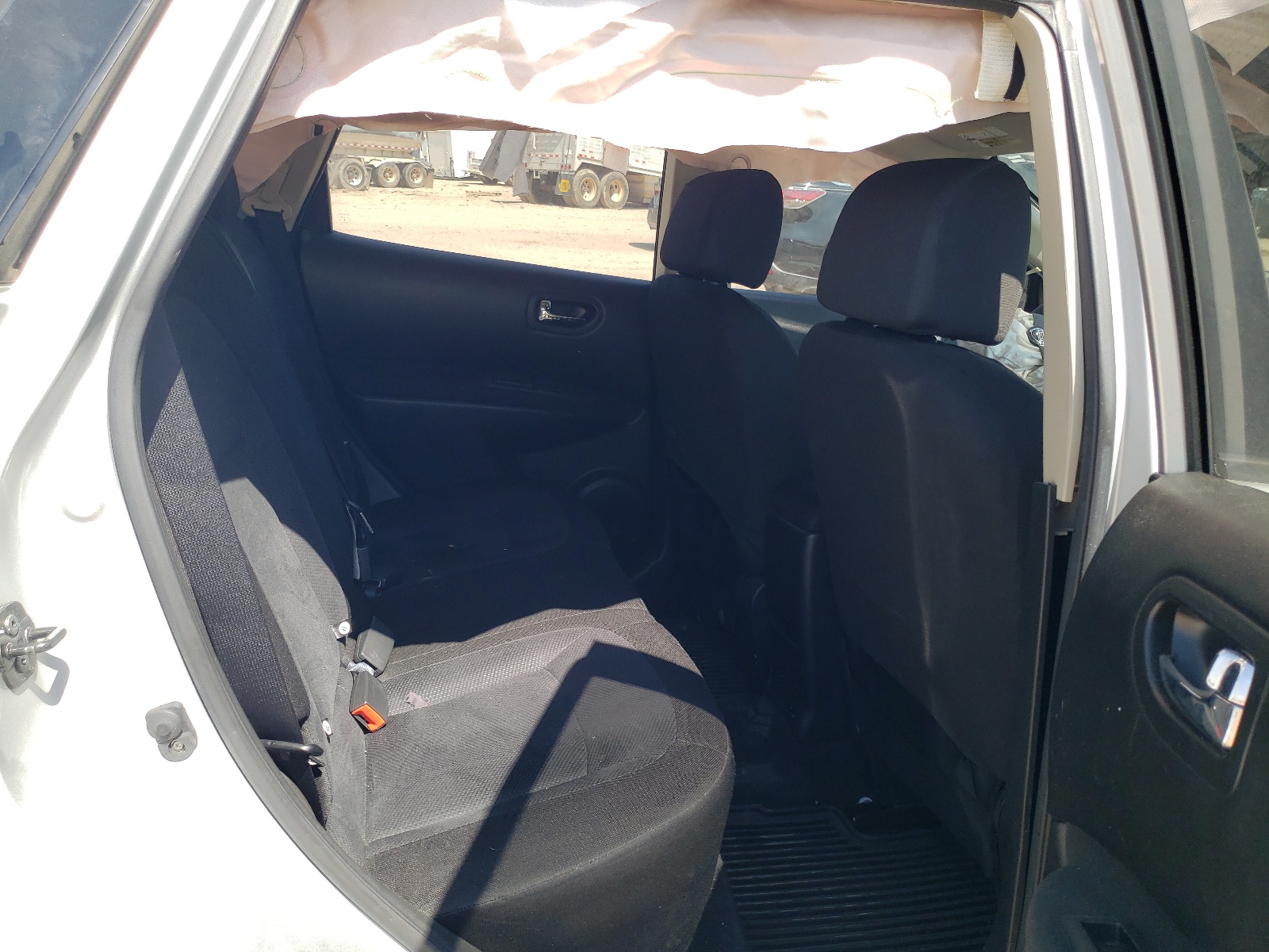 JN8AS5MT7EW611605 2014 Nissan Rogue Select S