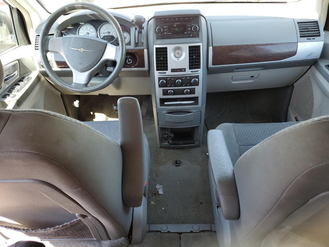 2010 Chrysler Town & Country Touring VIN: 2A4RR5D13AR397752 Lot: 65048314