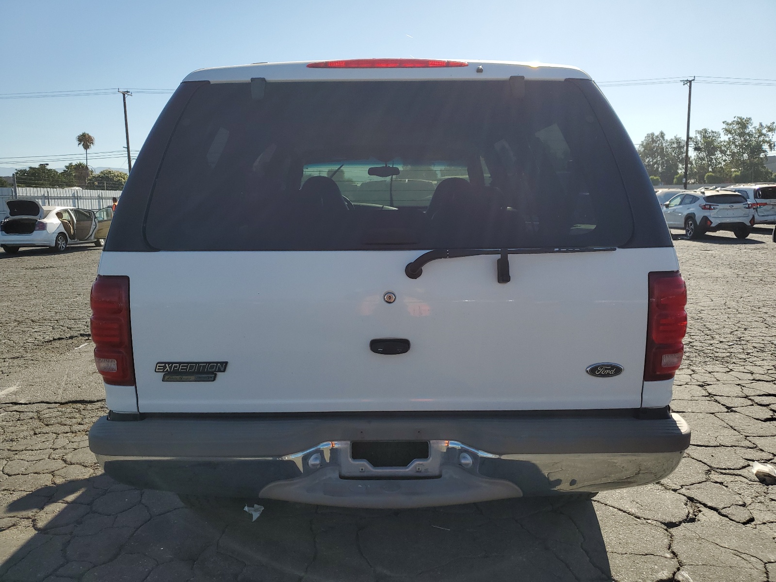 1FMPU18L0YLA83071 2000 Ford Expedition Eddie Bauer