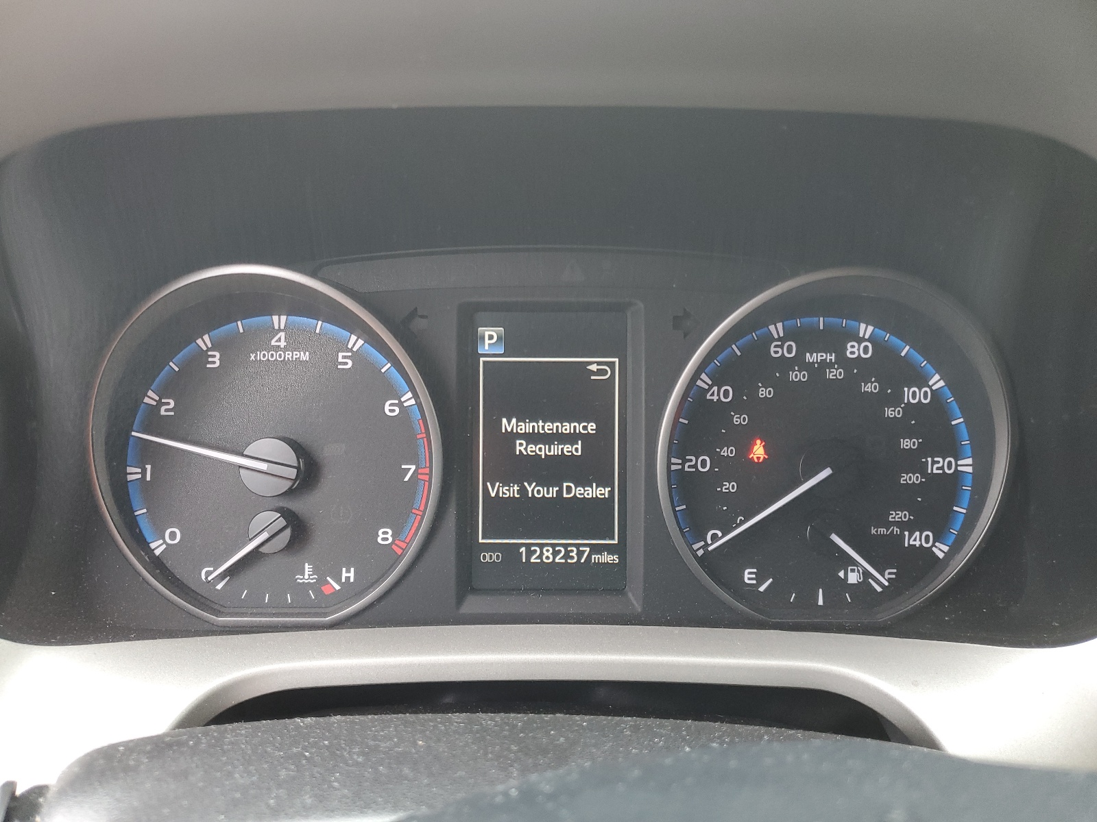 2T3ZFREV5HW341514 2017 Toyota Rav4 Le