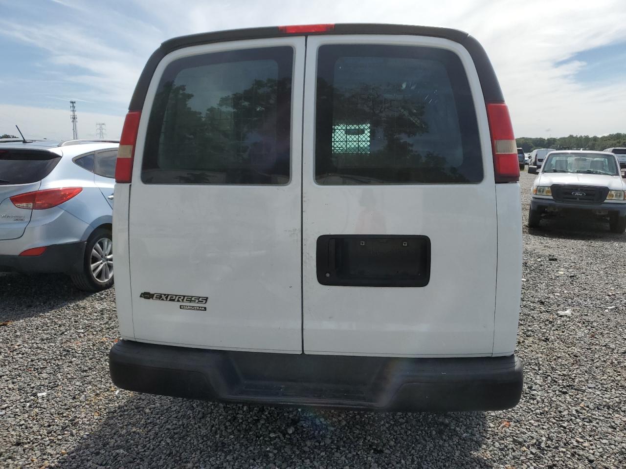 1GCWGFCF6F1155454 2015 Chevrolet Express G2500