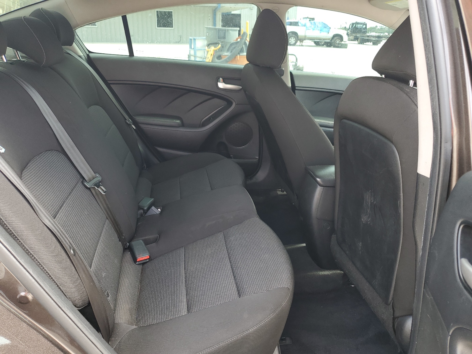 3KPFK4A72JE167542 2018 Kia Forte Lx