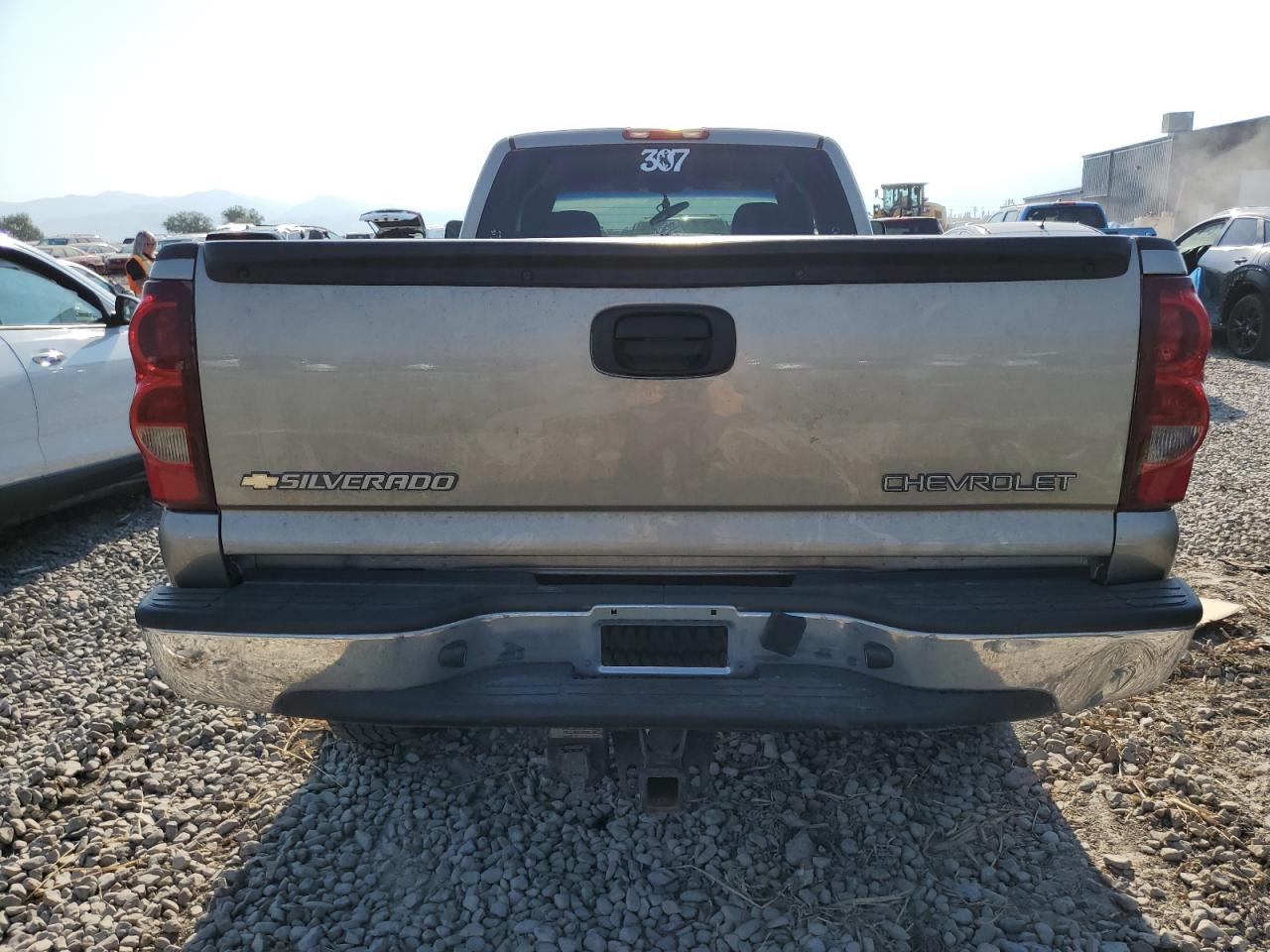 2003 Chevrolet Silverado K2500 Heavy Duty VIN: 1GCHK29G33E209524 Lot: 62410524