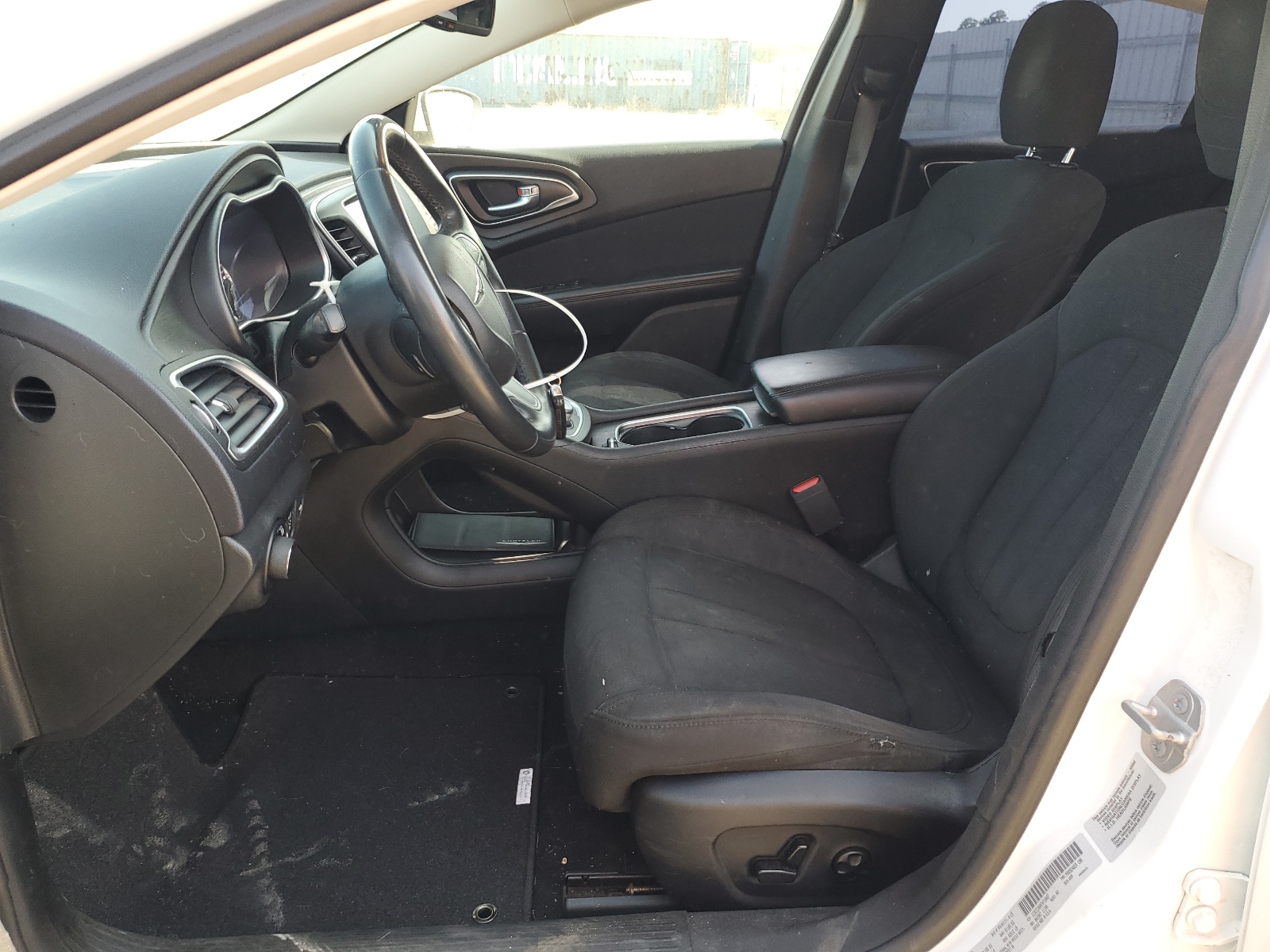 1C3CCCAB0FN710487 2015 Chrysler 200 Limited