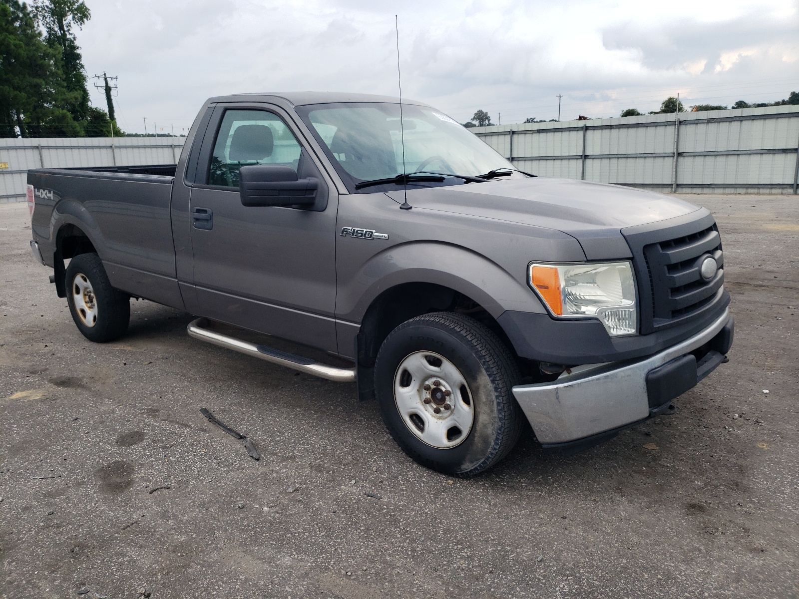 1FTRF14W69KA89987 2009 Ford F150
