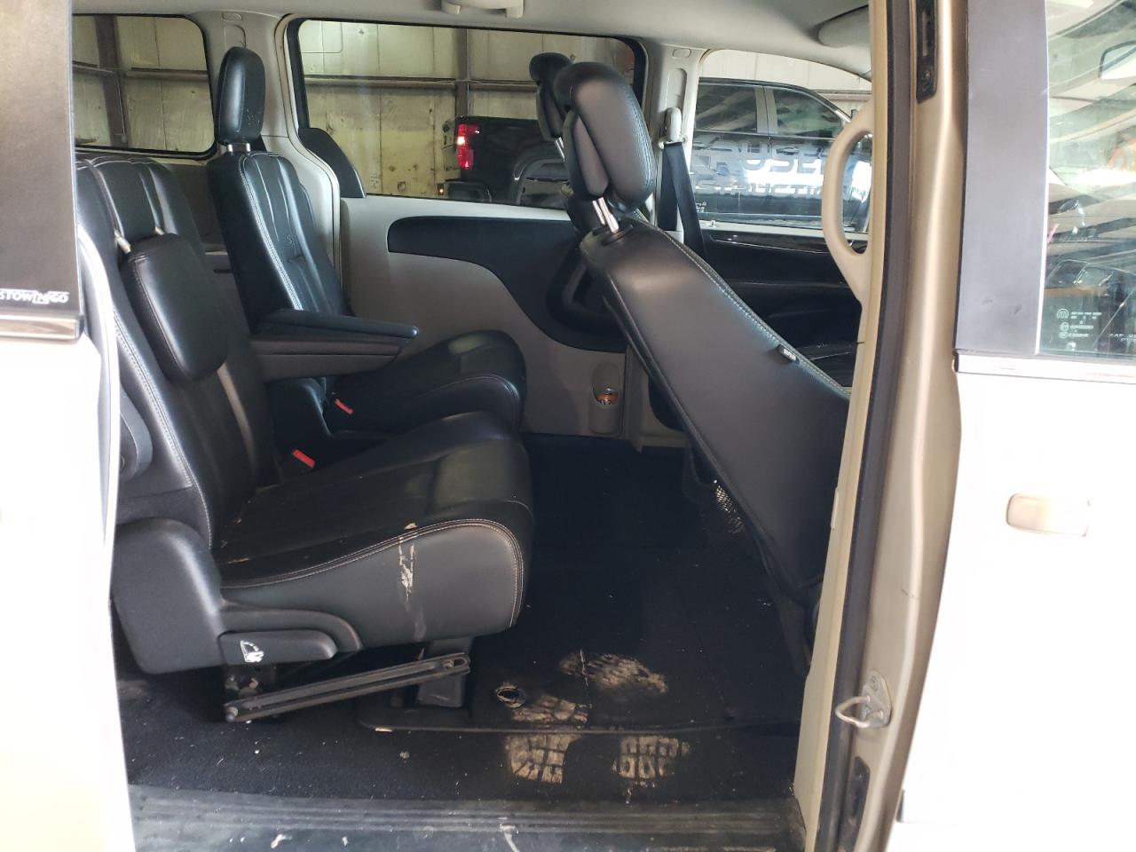 2013 Chrysler Town & Country Touring VIN: 2C4RC1BGXDR690656 Lot: 63911464