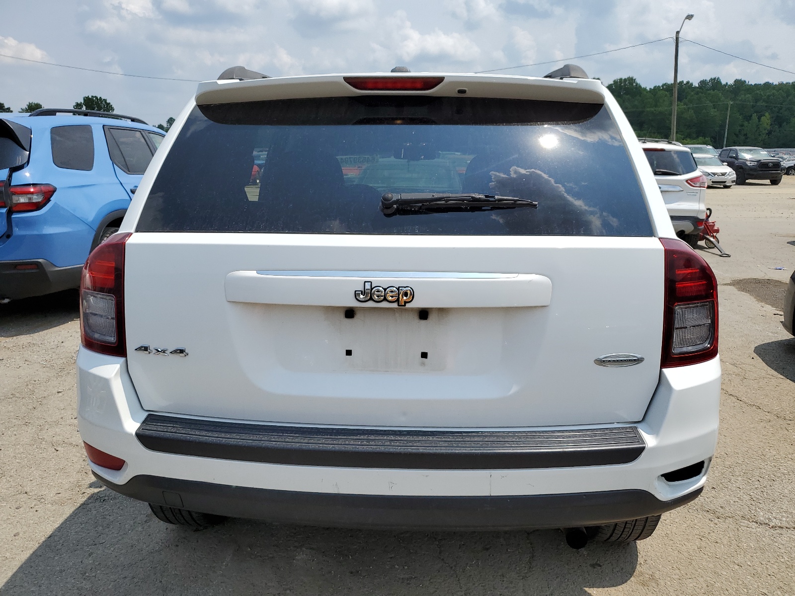 1C4NJDEB4HD173108 2017 Jeep Compass Latitude