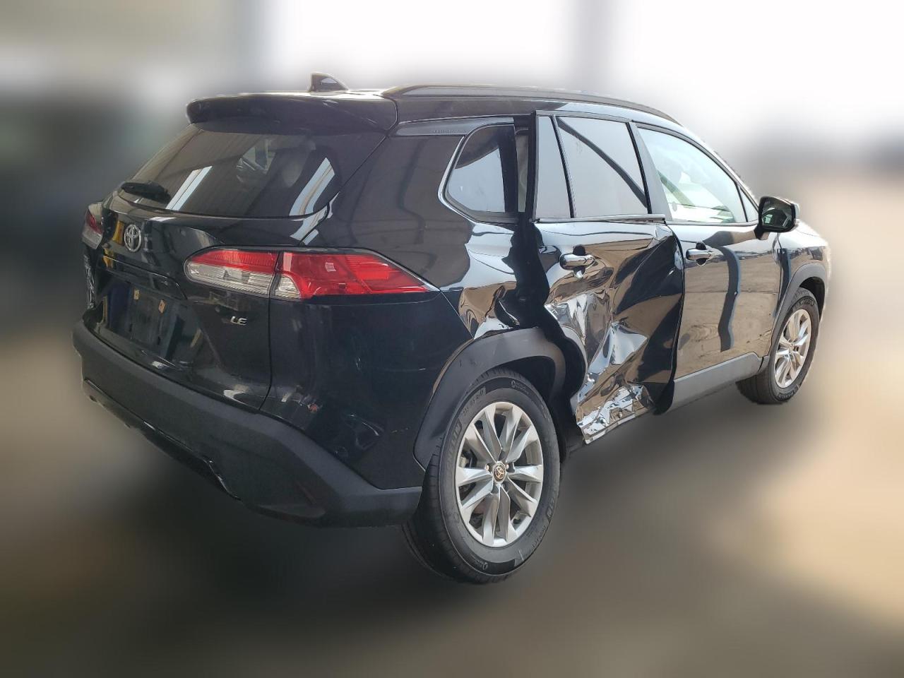 2023 Toyota Corolla Cross Le VIN: 7MUCAAAGXPV053877 Lot: 64173584