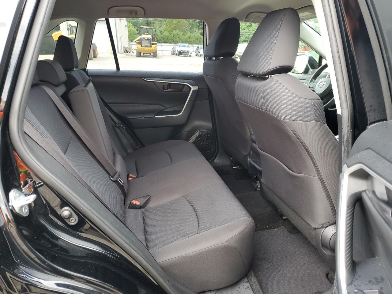 2019 Toyota Rav4 Le VIN: JTMG1RFV7KJ004126 Lot: 63189064