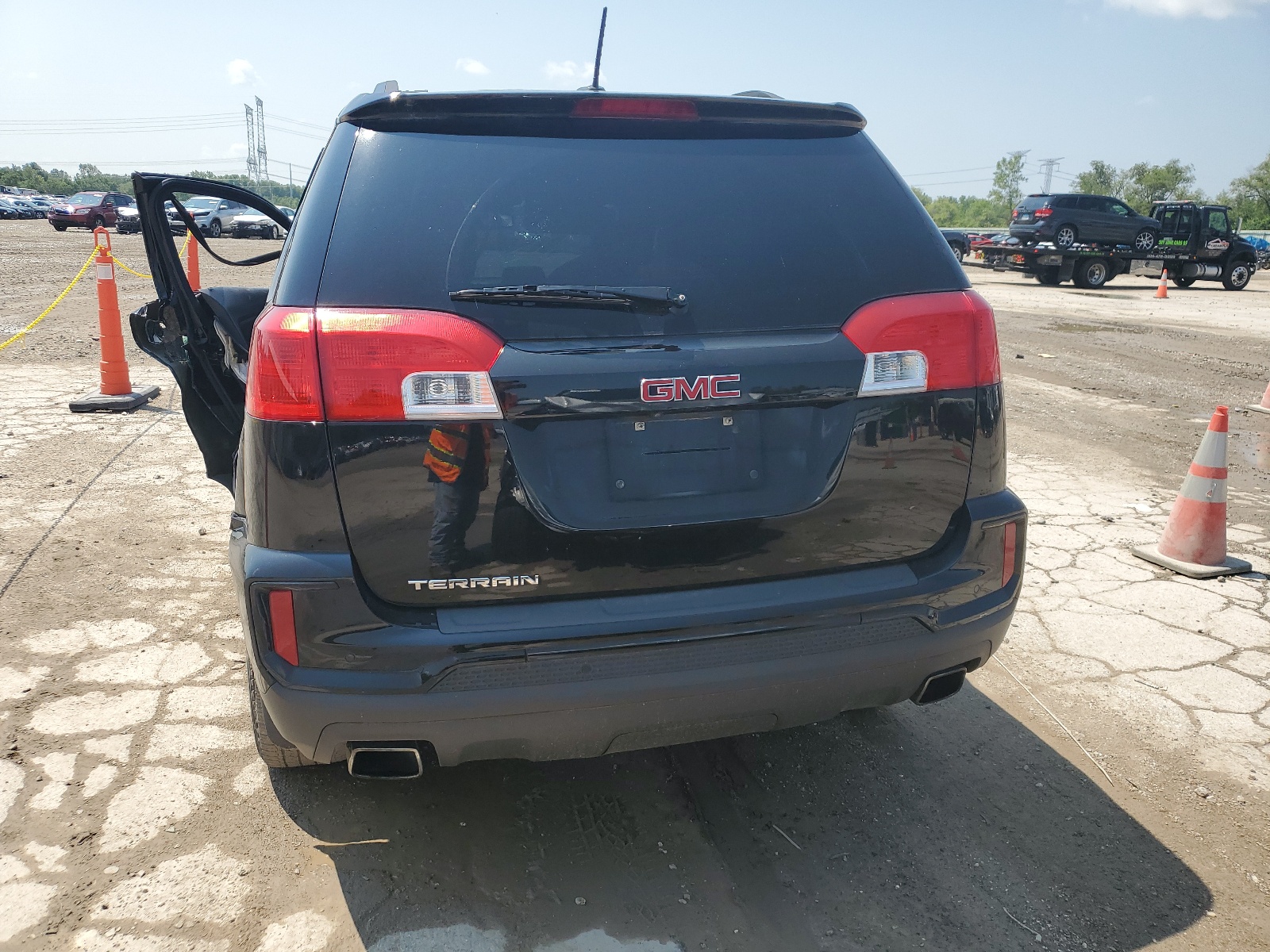 2GKFLPE34H6185948 2017 GMC Terrain Slt