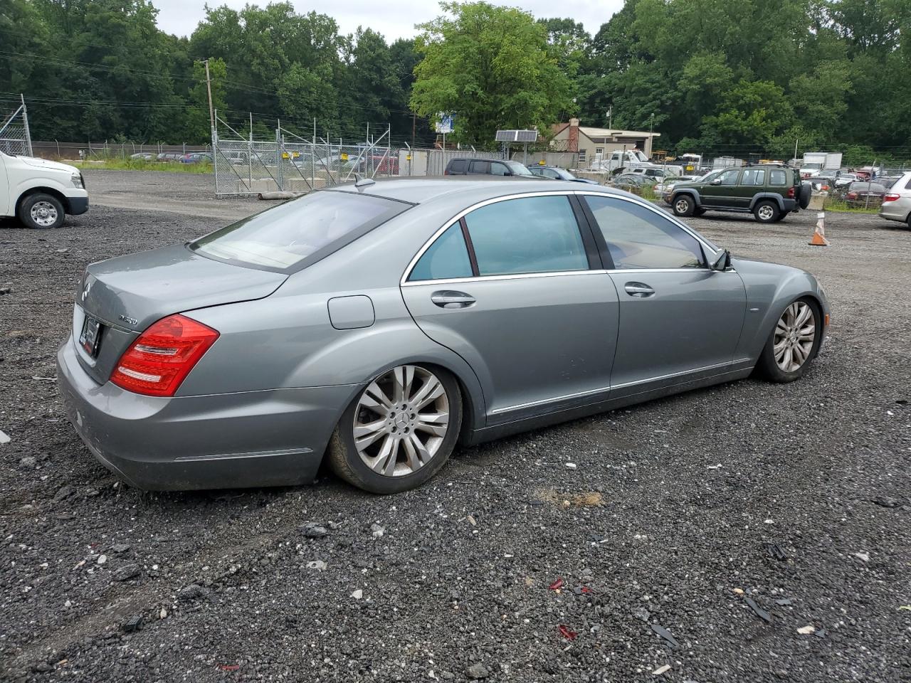 2010 Mercedes-Benz S 400 VIN: WDDNG9FB7AA316883 Lot: 64410164