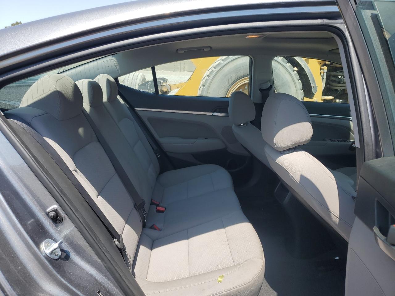 2019 Hyundai Elantra - Image 10