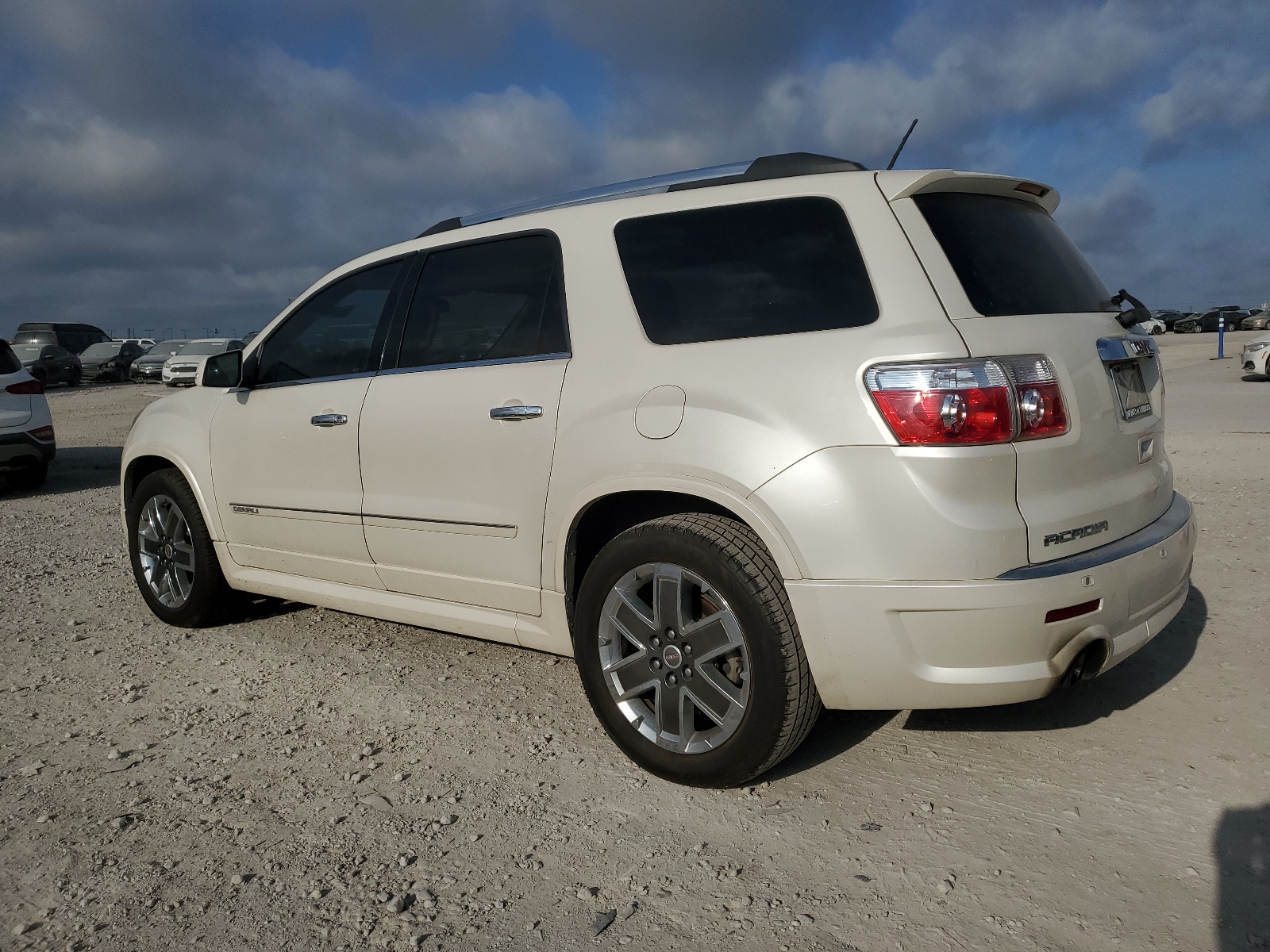 2012 GMC Acadia Denali vin: 1GKKRTED4CJ375467