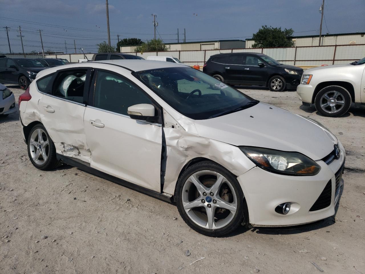 2012 Ford Focus Titanium VIN: 1FAHP3N22CL272827 Lot: 63307744