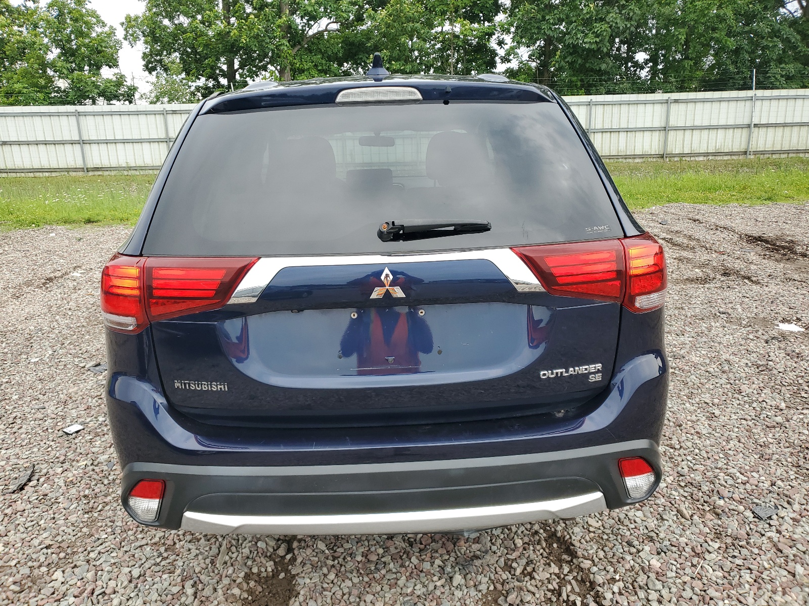 2018 Mitsubishi Outlander Se vin: JA4AZ3A36JZ000452