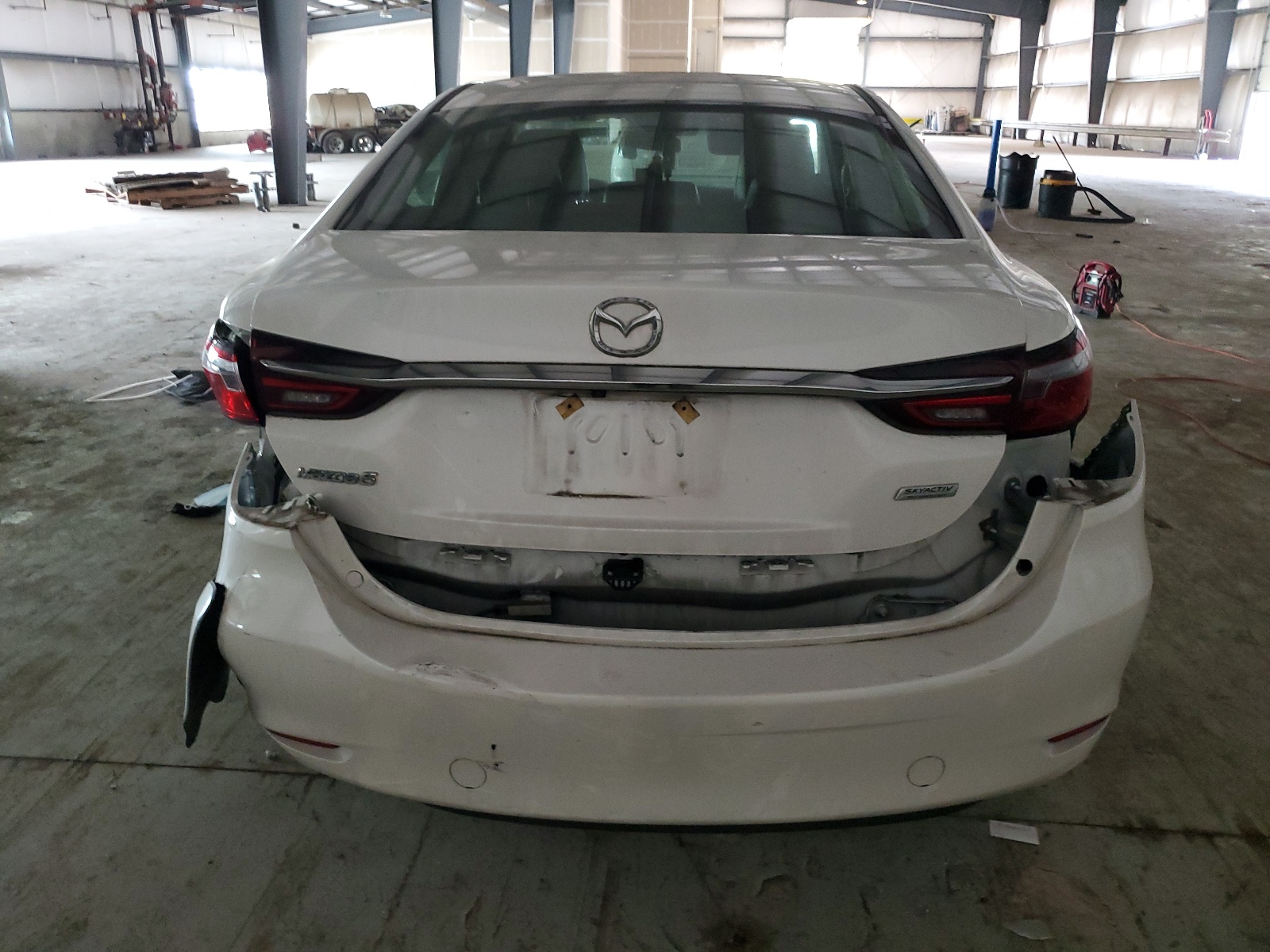 JM1GL1VM4J1328458 2018 Mazda 6 Touring