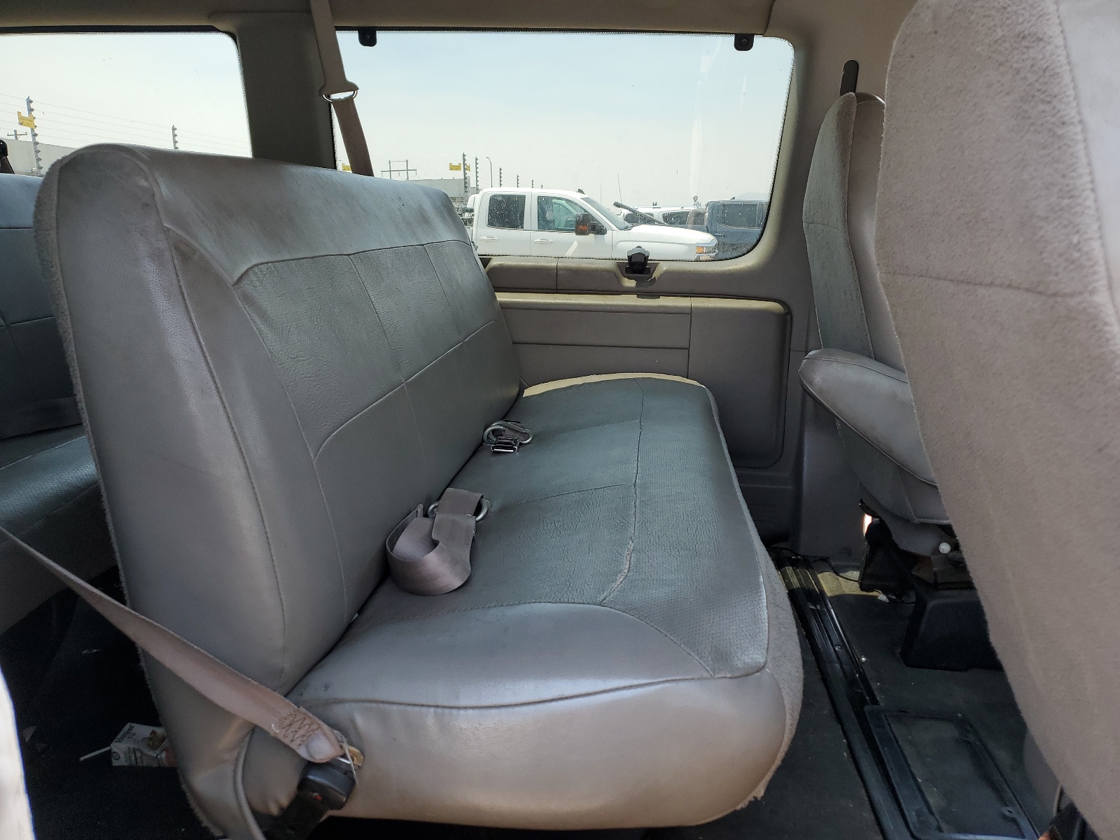 1FBSS31LX1HA02780 2001 Ford Econoline E350 Super Duty Wagon