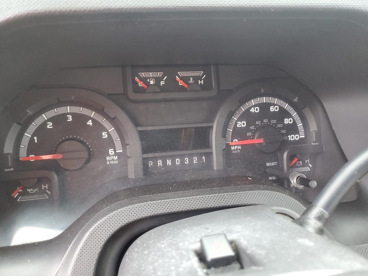 2013 Ford Econoline E450 Super Duty Cutaway Van VIN: 1FDFE4FS8DDA64213 Lot: 62371644