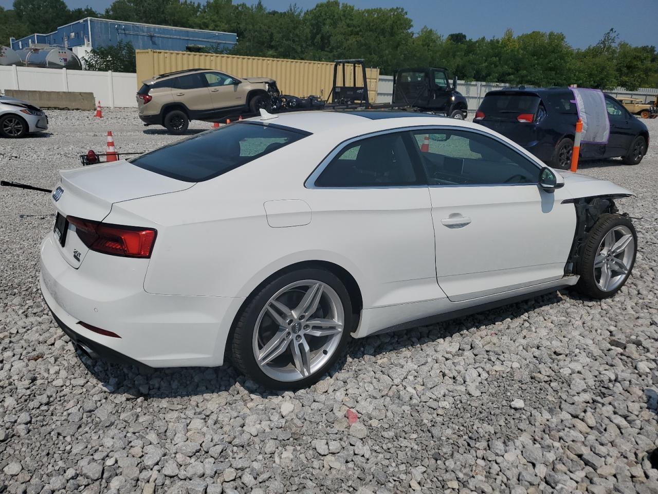 VIN WAUTNAF59JA001745 2018 AUDI A5 no.3