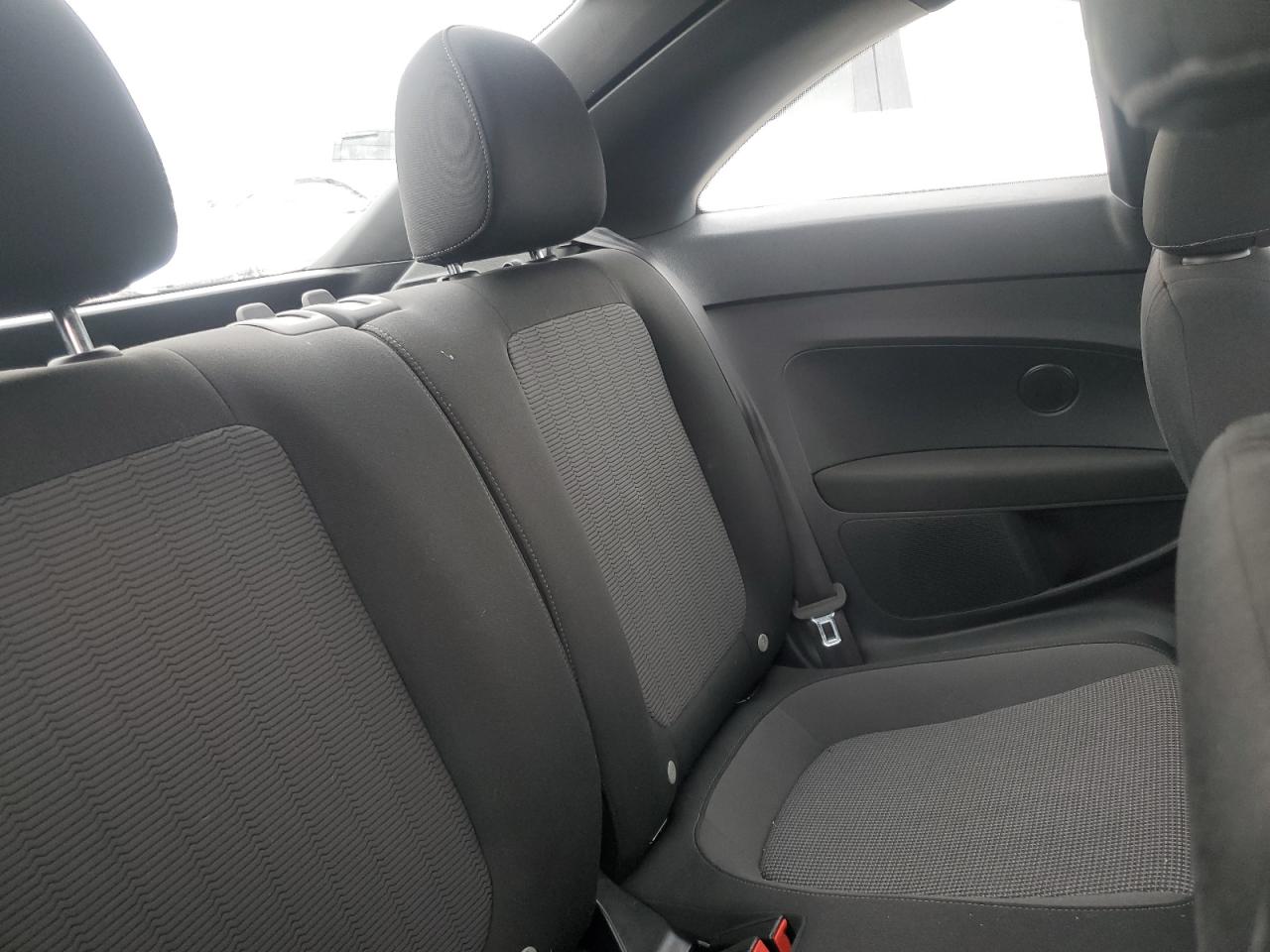 2014 Volkswagen Beetle - Image 11