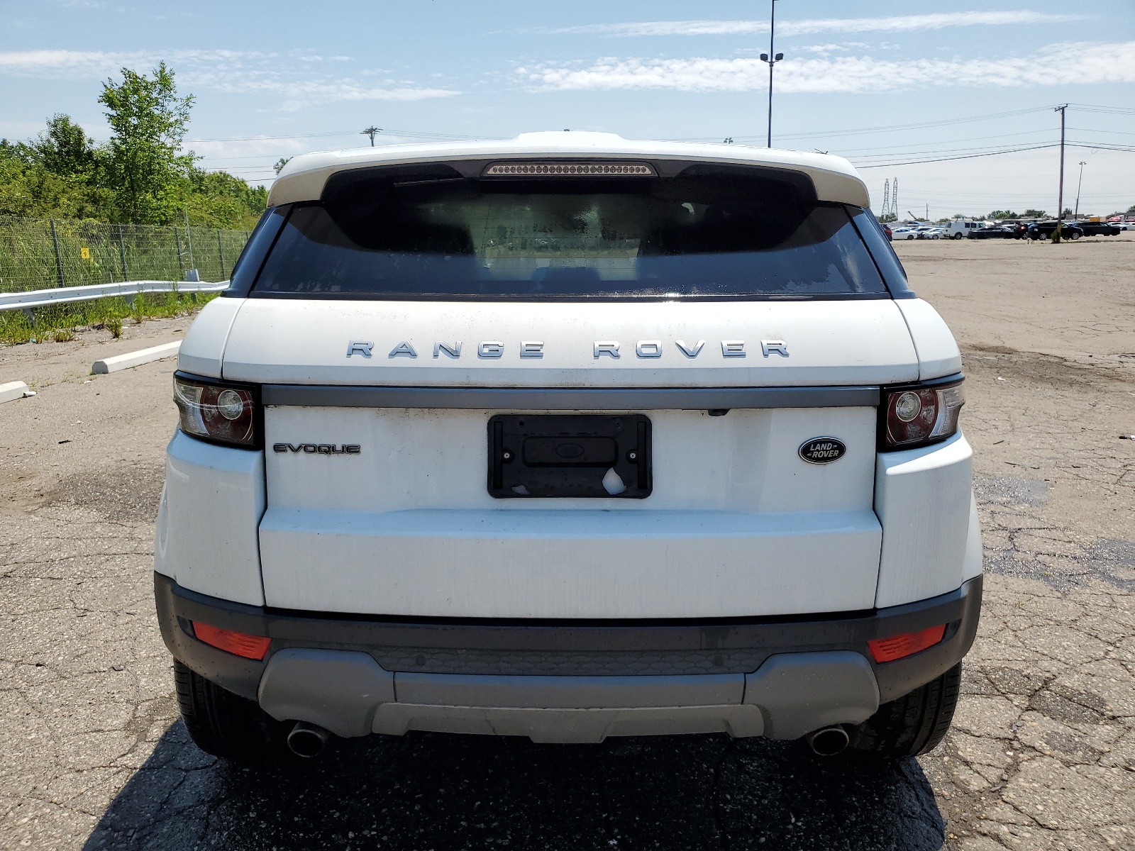 2015 Land Rover Range Rover Evoque Pure vin: SALVN2BG2FH077307