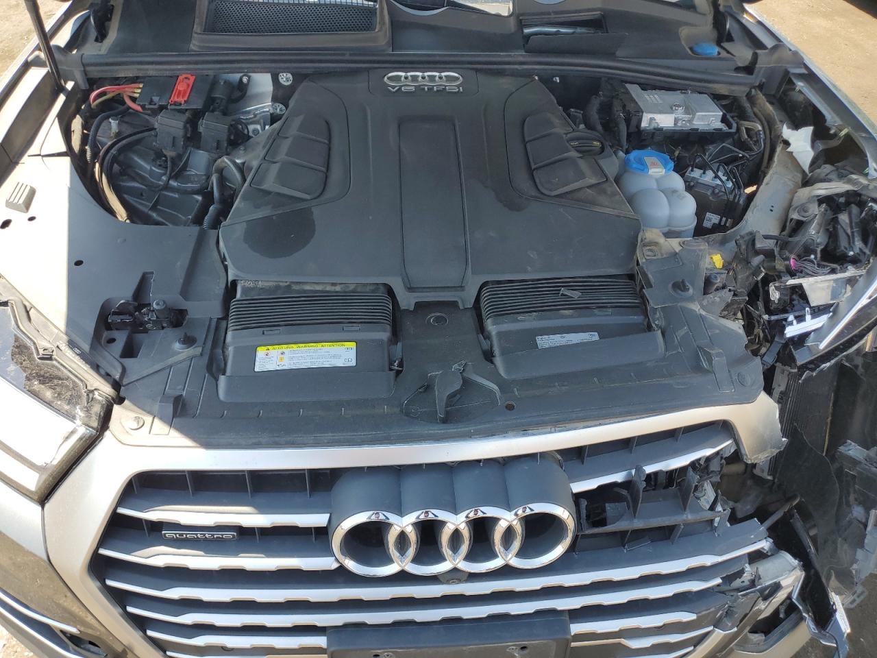 WA1LAAF70HD028688 2017 Audi Q7 Premium Plus