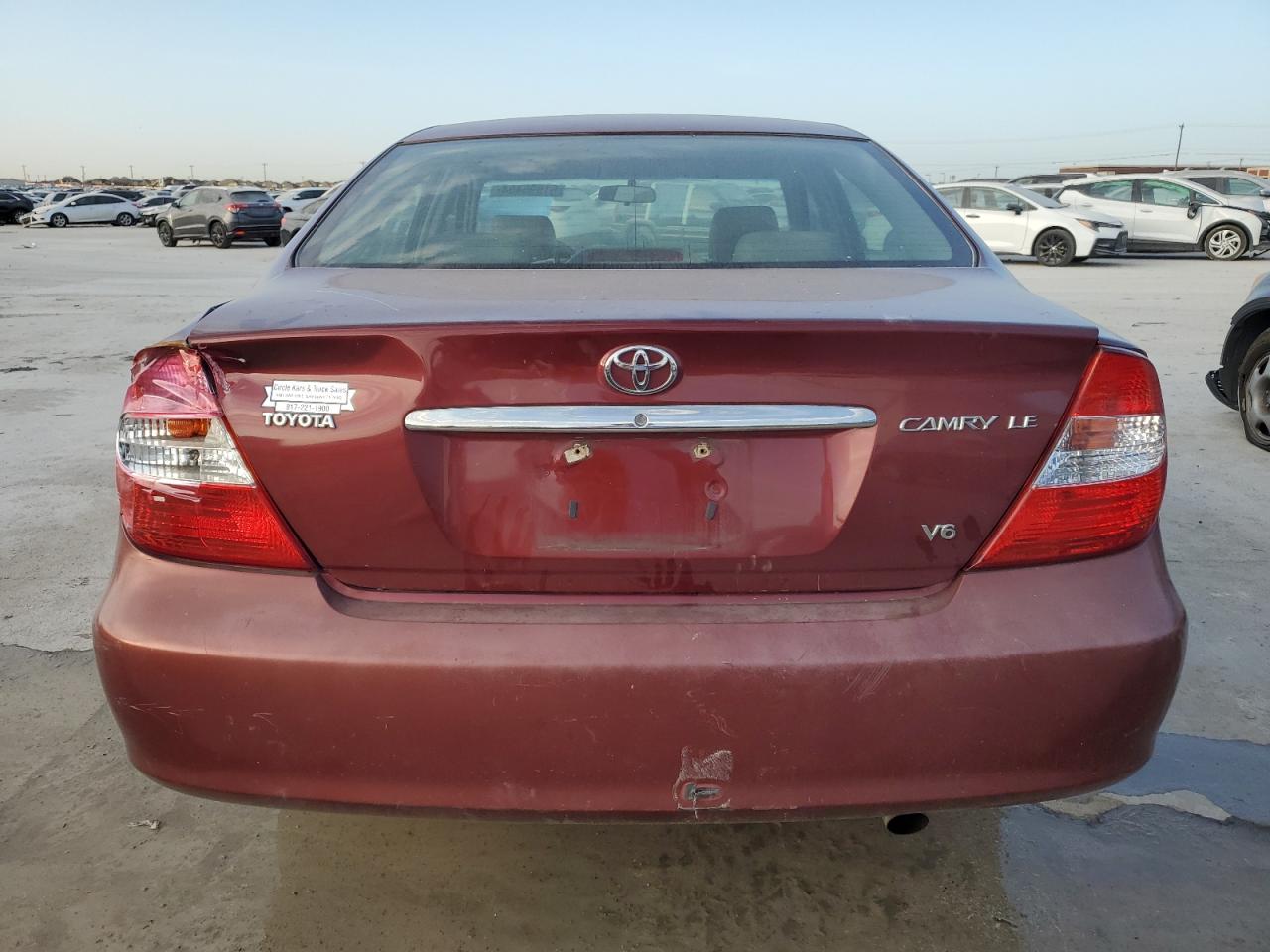 2004 Toyota Camry Le VIN: 4T1BF32K24U070620 Lot: 61995404
