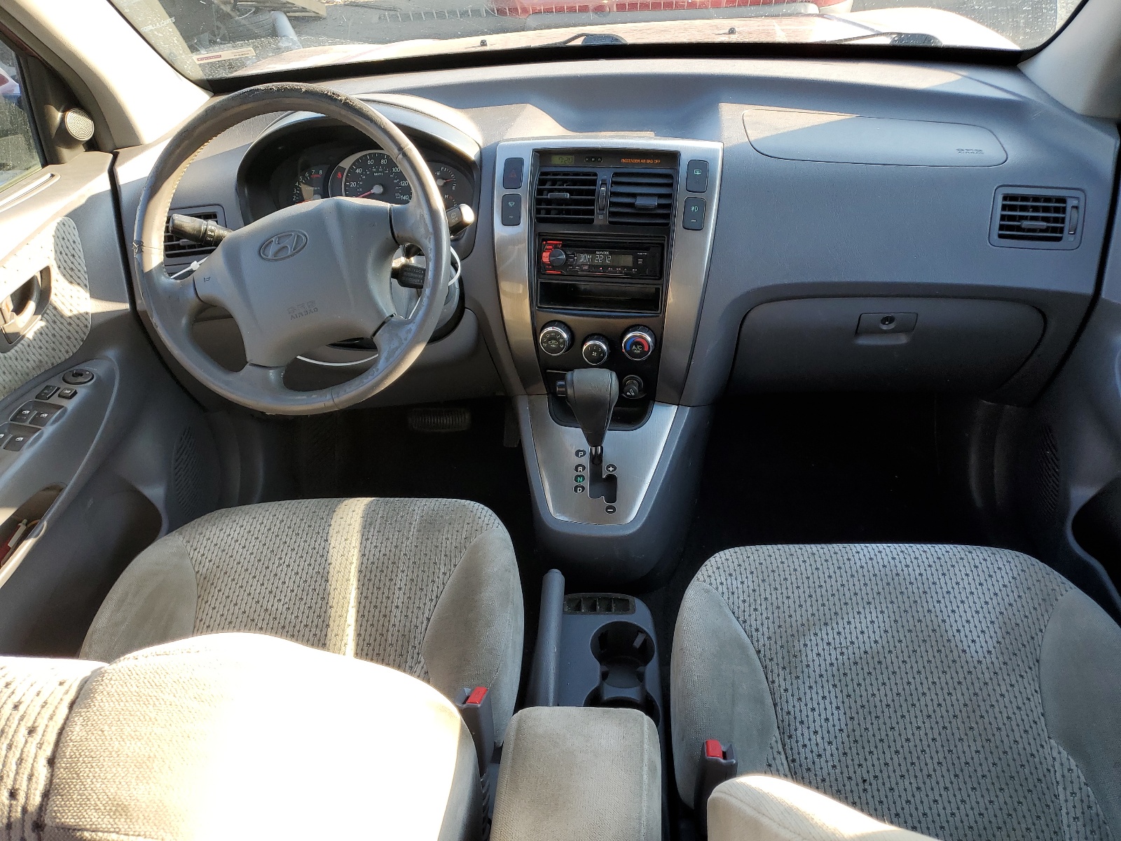 KM8JN12D05U140587 2005 Hyundai Tucson Gls