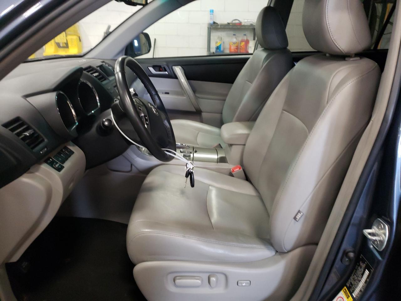 2012 Toyota Highlander Base VIN: 5TDBK3EH1CS158853 Lot: 65418634