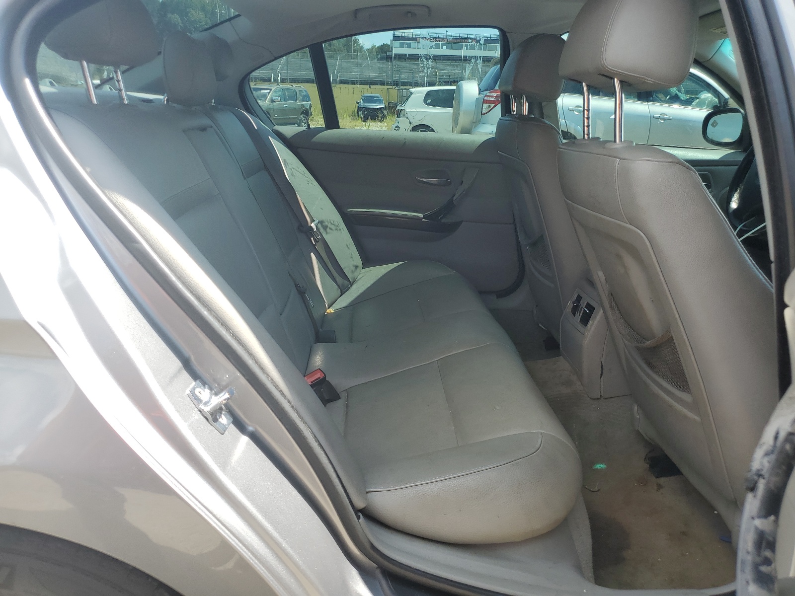 WBAPH77549NM45128 2009 BMW 328 I