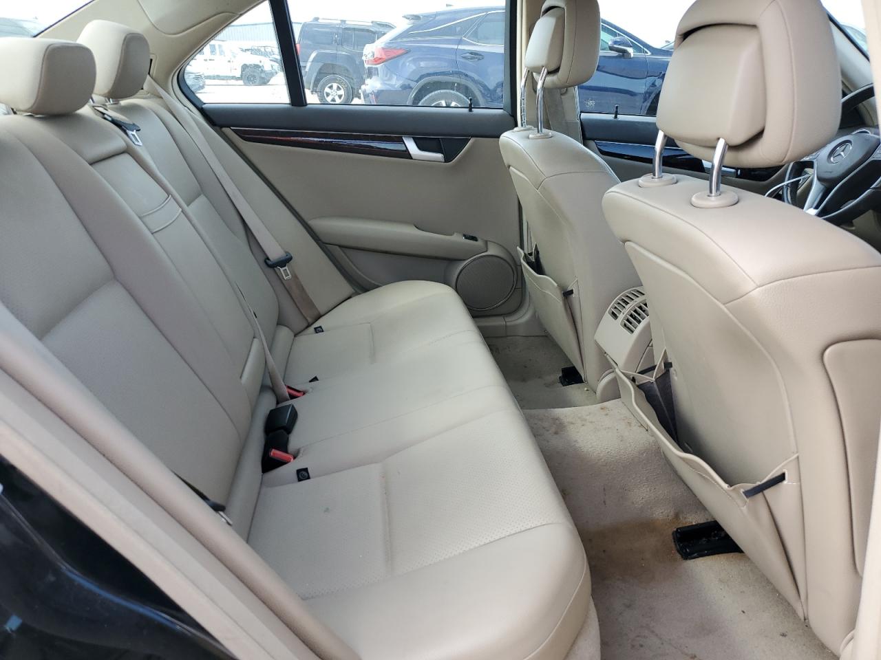 2013 Mercedes-Benz C 250 VIN: WDDGF4HB3DR299632 Lot: 61823554