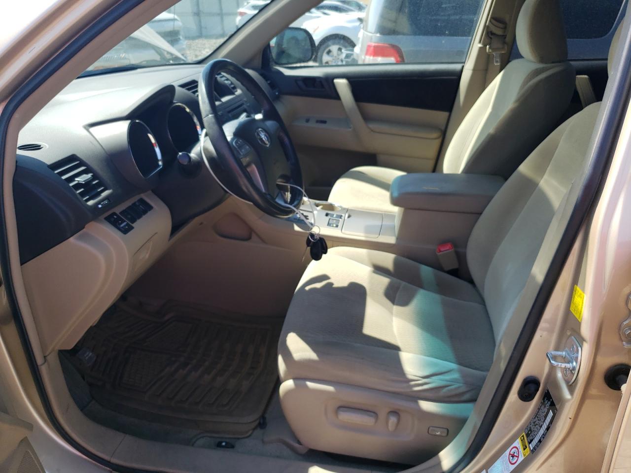 2010 Toyota Highlander VIN: 5TDBK3EH0AS039107 Lot: 64016844