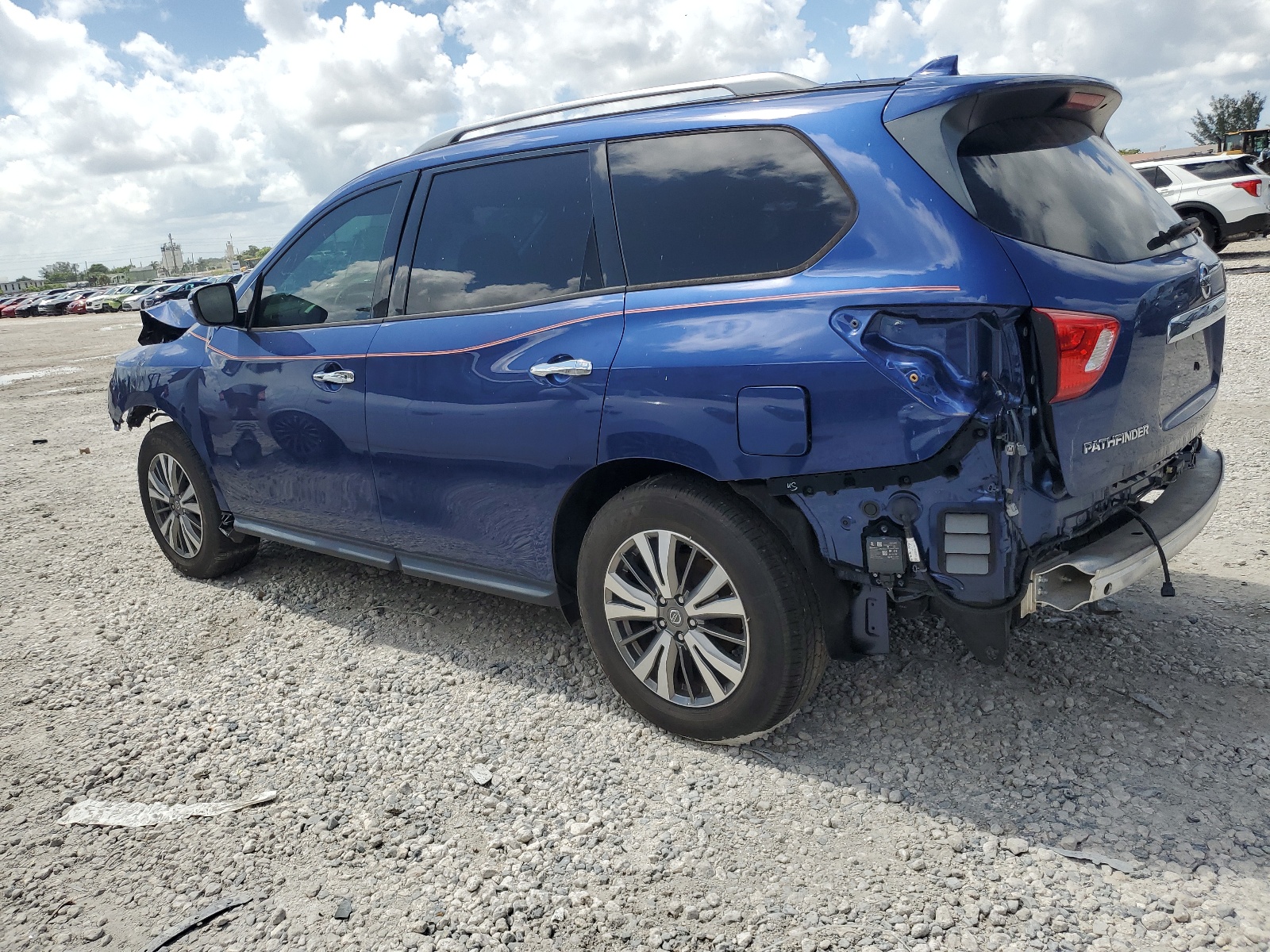 2020 Nissan Pathfinder Sv vin: 5N1DR2BN0LC605484